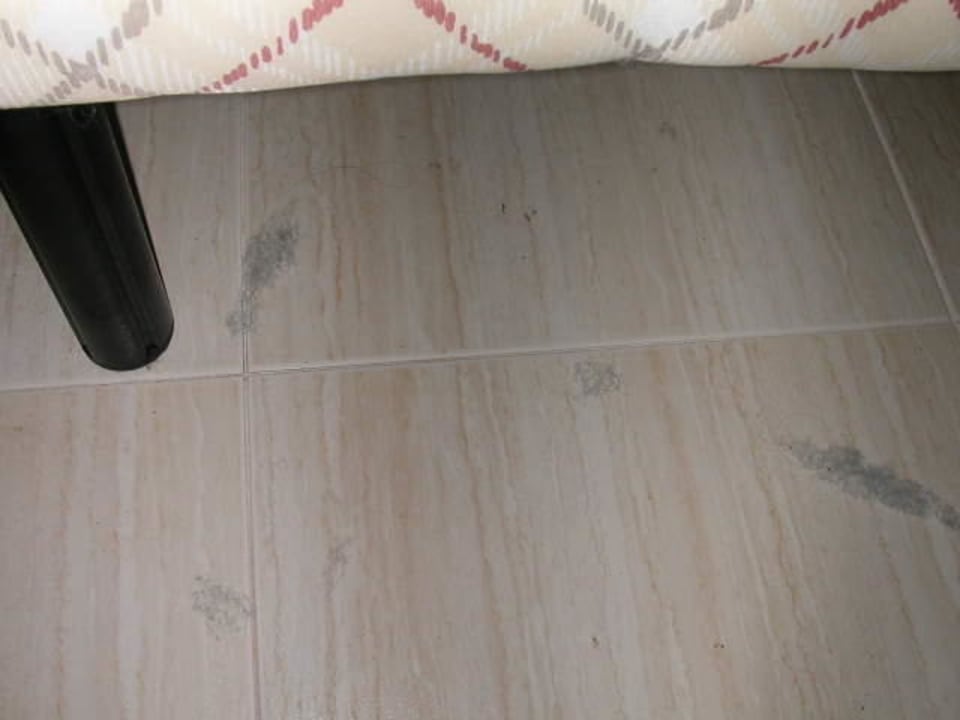 Dreck im Zimmer Hotel THB Tropical Island