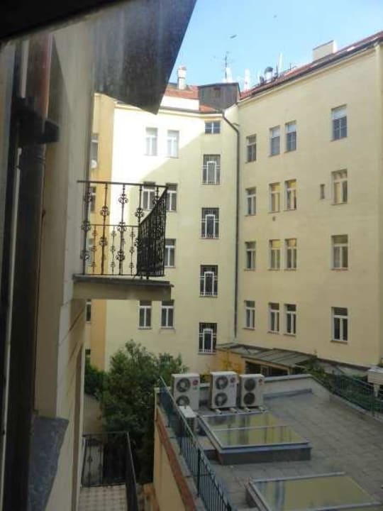 Vom Balkon im Innenhof The Art House