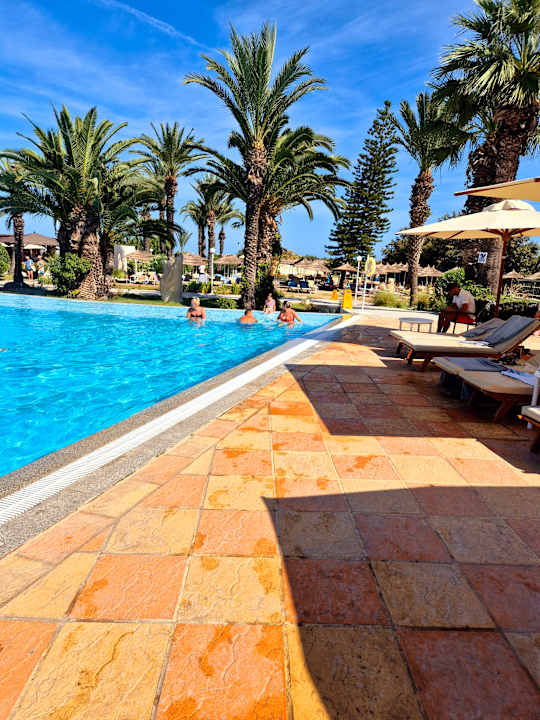 Pool Sentido Bellevue Park