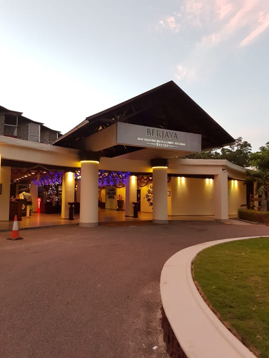 Außenansicht Berjaya Beau Vallon Bay Resort & Casino