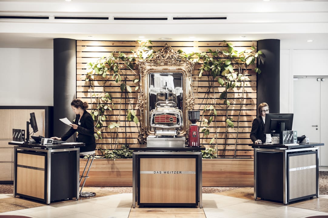 Lobby und Rezeptionsdesk im Hotel Das Weitzer Hotel Weitzer Graz