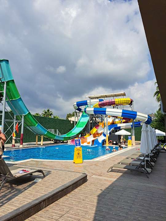 Pool Sailor's Beach Club