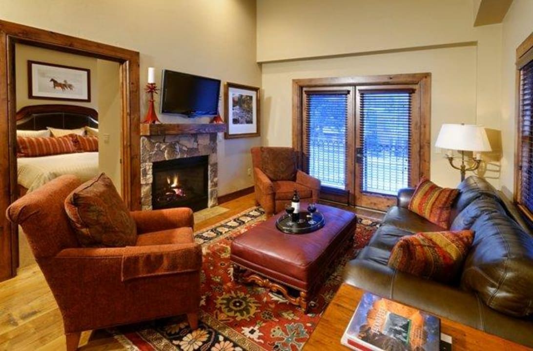 One Bedroom Junior Suite living room Hotel Innsbruck Aspen
