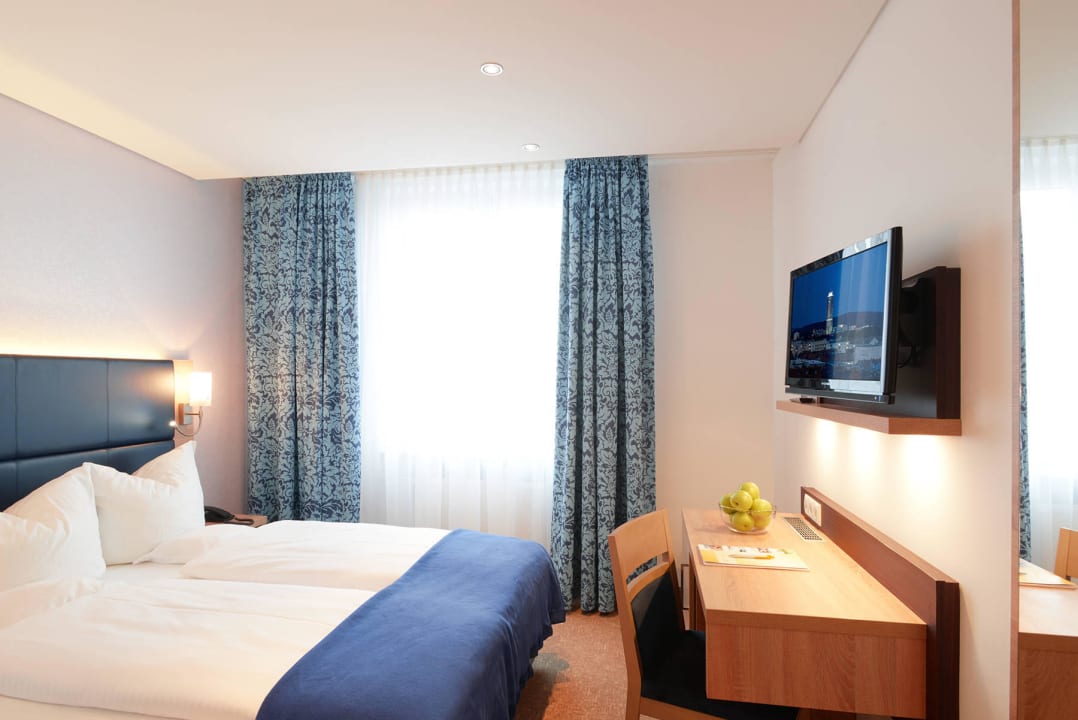 Zimmerbeispiel Ringhotel Loew's Merkur