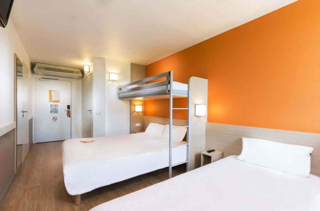 Guest Room Kyriad Rouen Sud - Val de Reuil