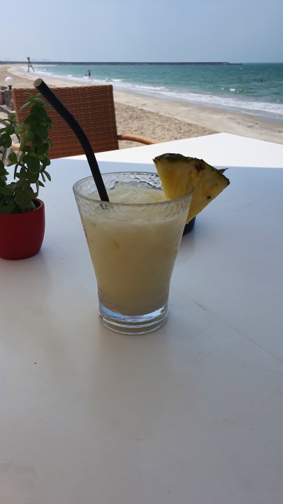 Gastro The Cove Rotana Resort