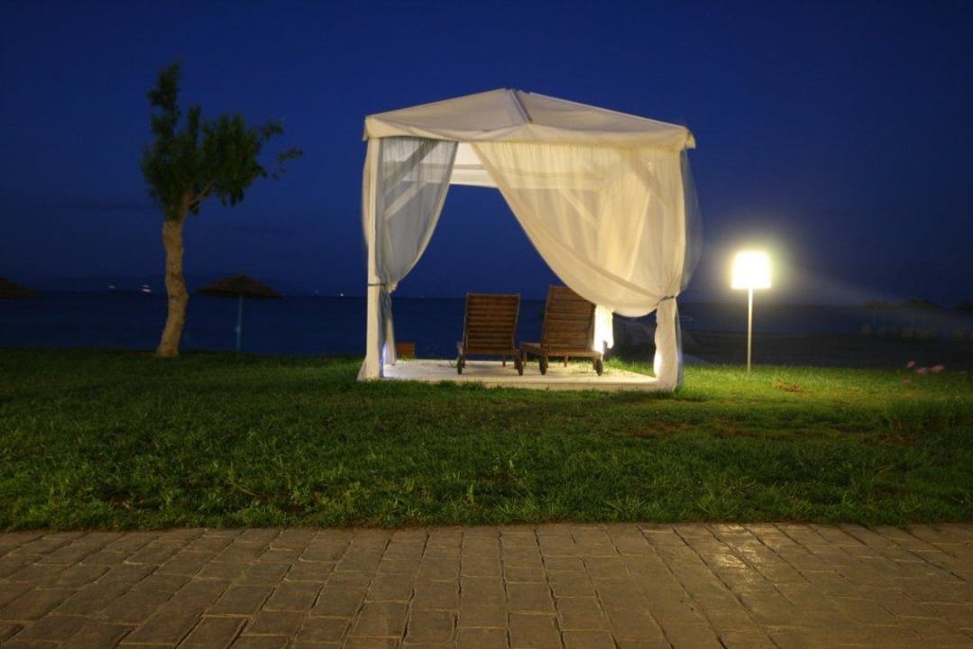 Beach by night TUI BLUE Oceanis Beach and Spa Resort