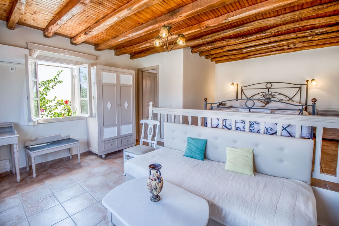 Zimmer Naxos Magic Village