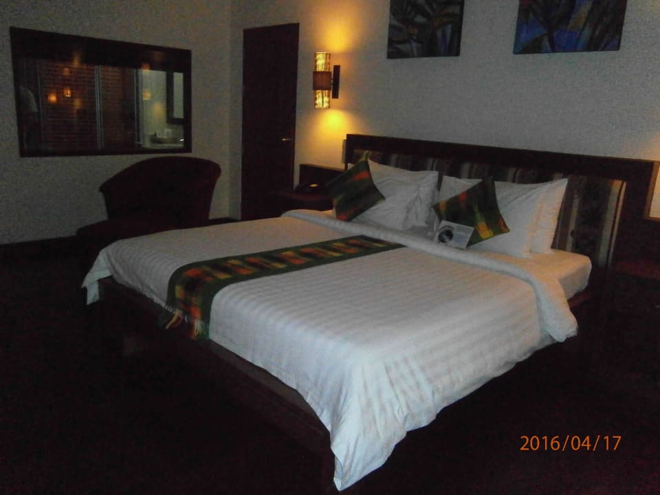 Zimmer 1018 - geräumig und gut ausgestattet Khao Lak Bayfront Resort