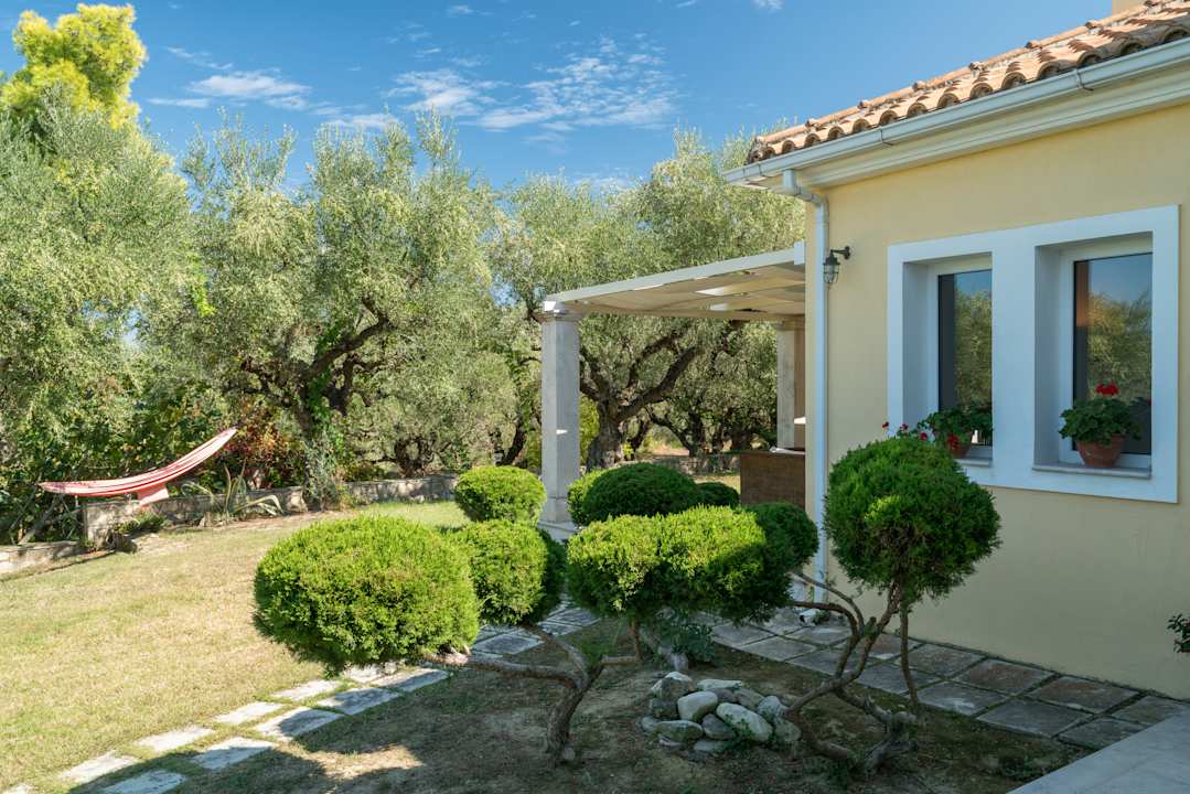 Gartenanlage Nina Residence