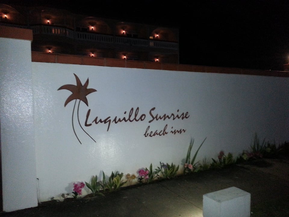 Eingang Hotel Luquillo Sunrise Beach Inn