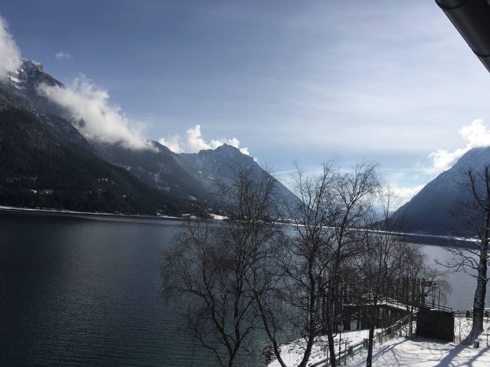 Blick auf den Achensee vom Zimmmer aja Fürstenhaus am Achensee