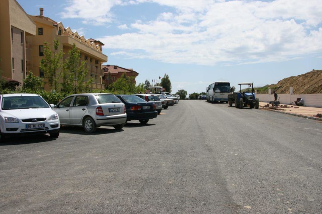 Die Strasse ist Neu gemacht Grand Seker Hotel