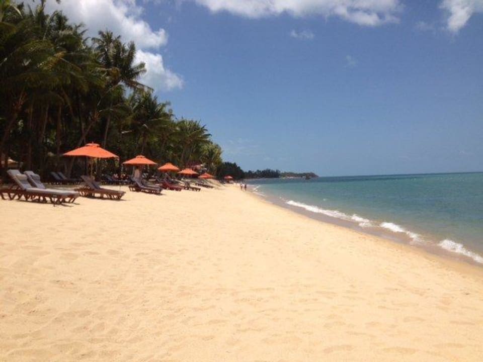 Strand links vom Hotel Santiburi Koh Samui