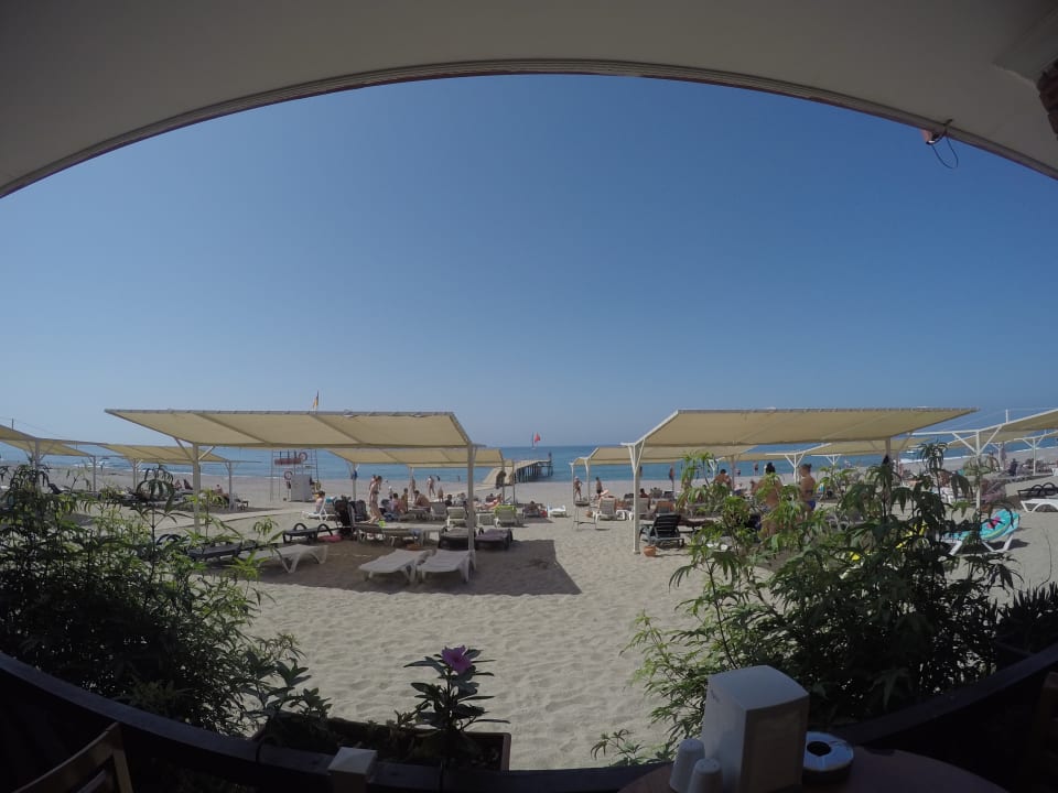 Strand Club Turtas Beach Hotel