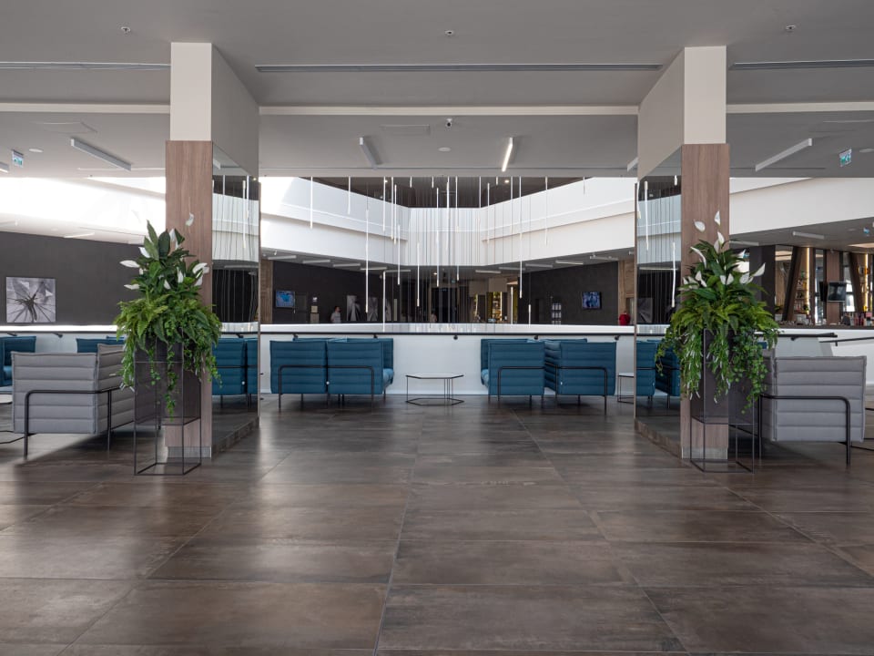 Lobby Aqua Paradise Resort