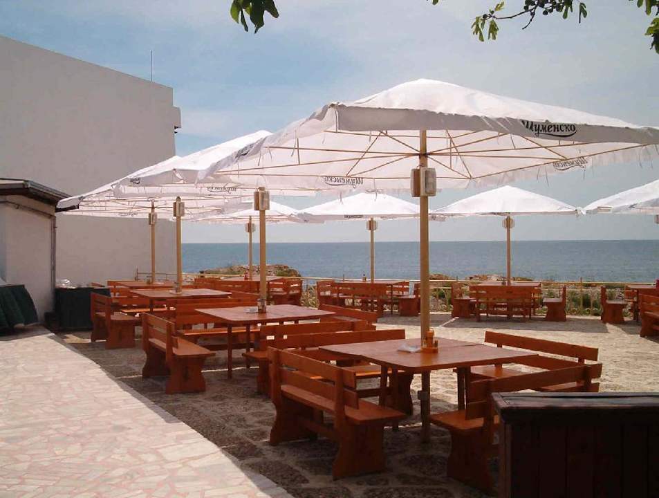 Essbereich aussen Hotel Russalka