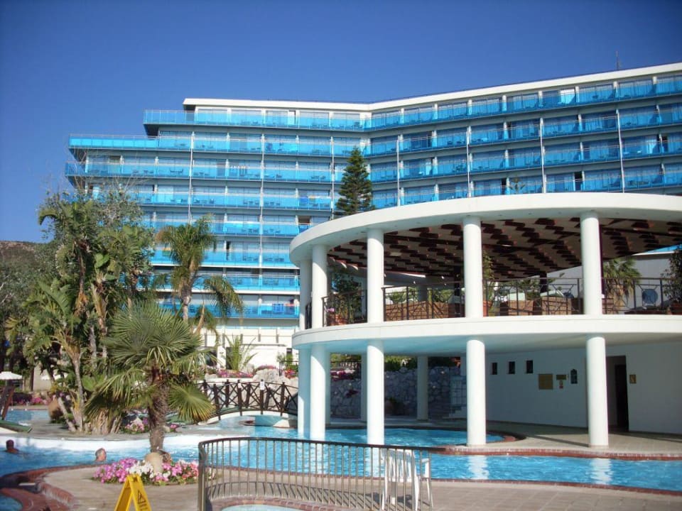 Pool, oben gemütliche Sofa-Sitz-Ecke Hotel Calypso Beach