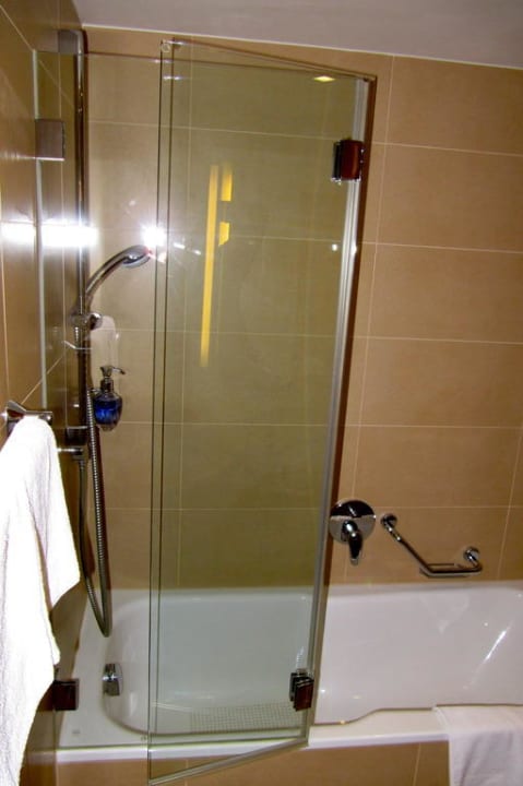 Bad Zimmer 207 aja Fürstenhaus am Achensee