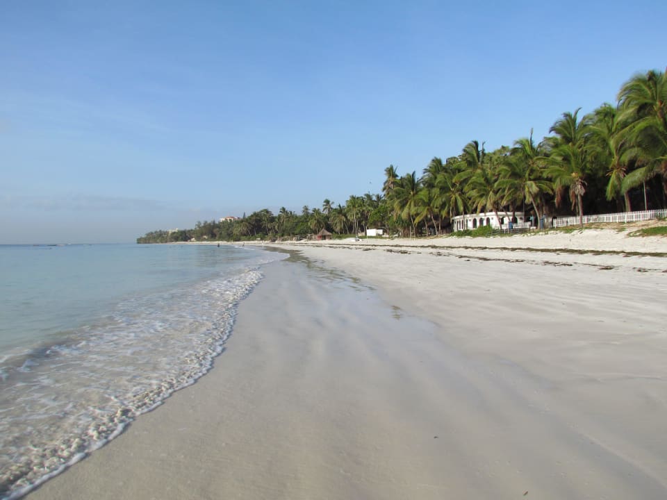 Blick nach Mombasa Hotel Nyali International Beach