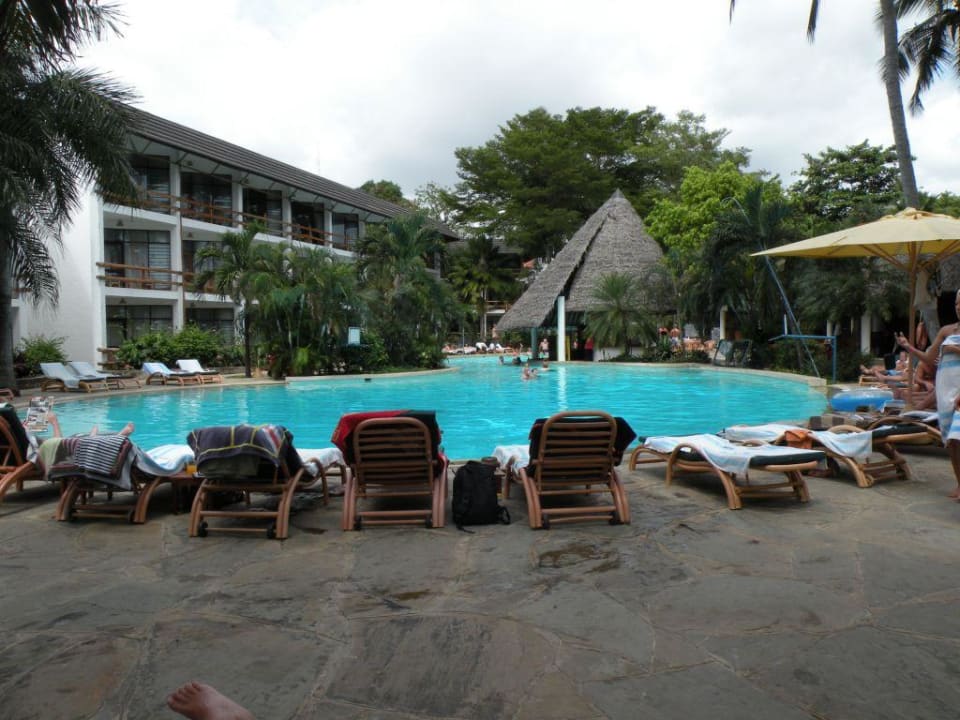 Pool Hotel Traveller's Club