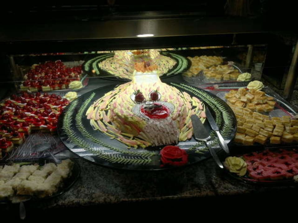 Kunstvolle Speisenpräsentation Belek Beach Resort Hotel