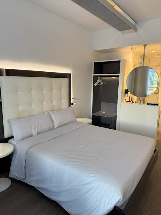 Zimmer INNSiDE by Meliá Düsseldorf Hafen