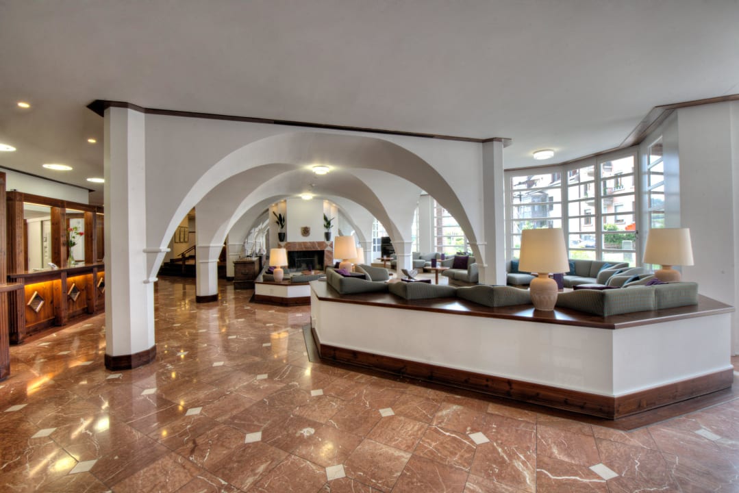 Lobby Hotel Chlosterhof