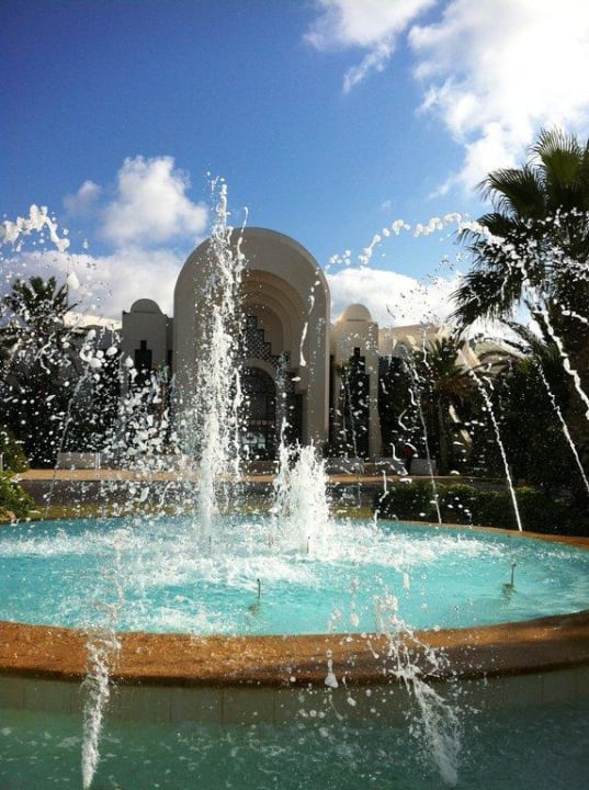 Hauptgebäude Eingang Radisson Blu Palace Resort & Thalasso Djerba