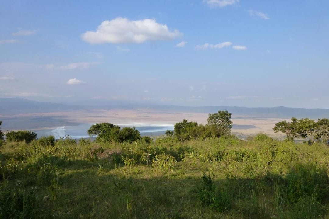 Ausblick auf den Krater von der untersten Etage Hotel Ngorongoro Serena Safari Lodge