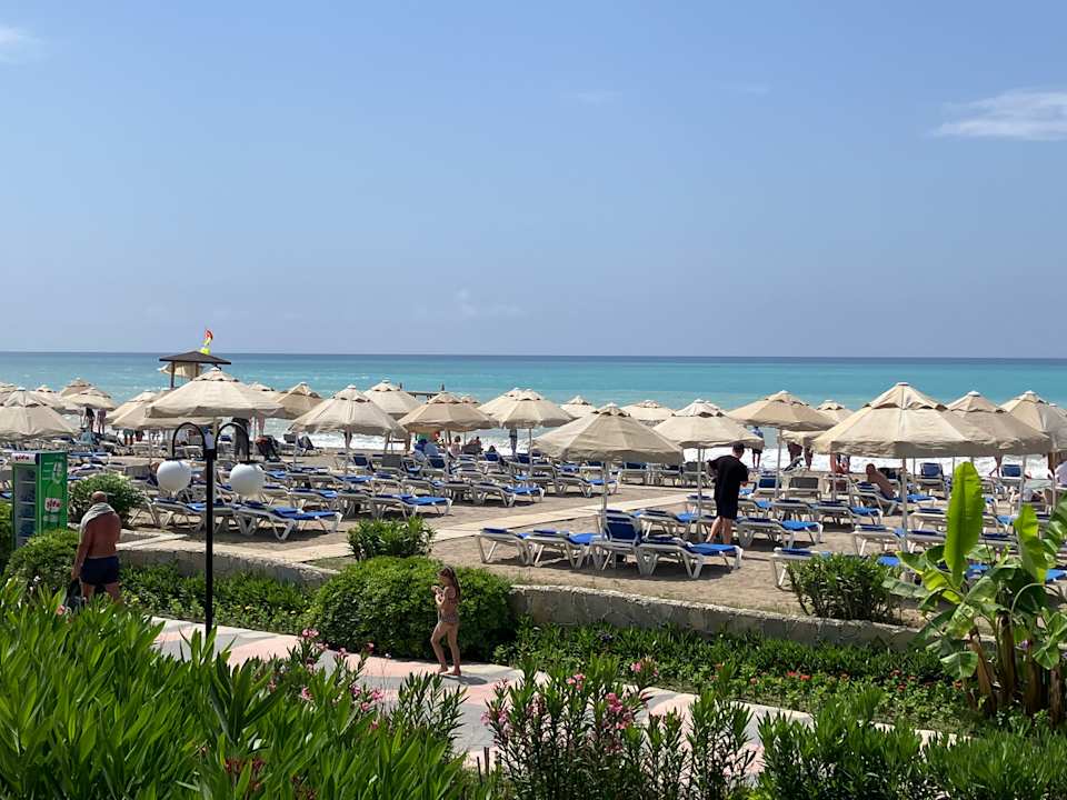 Strand Starlight Resort Hotel