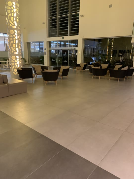 Lobby SBH Monica Beach Resort