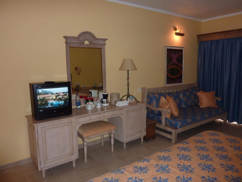 TV und Minibar Iberostar Selection Hacienda Dominicus