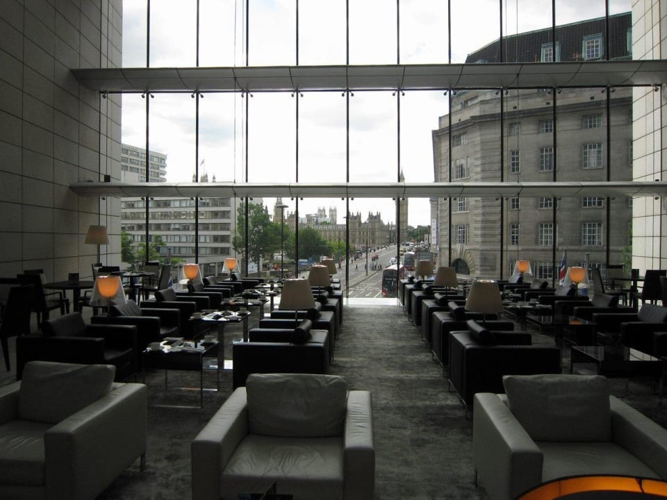 Executive lounge Park Plaza Westminster Bridge London