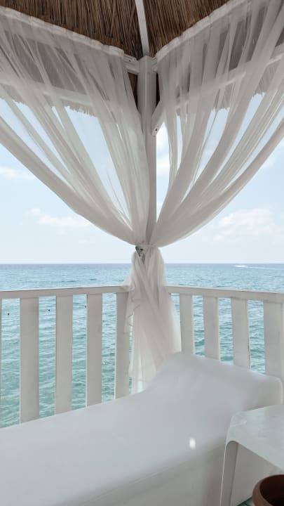 Strand Aria Resort & Spa