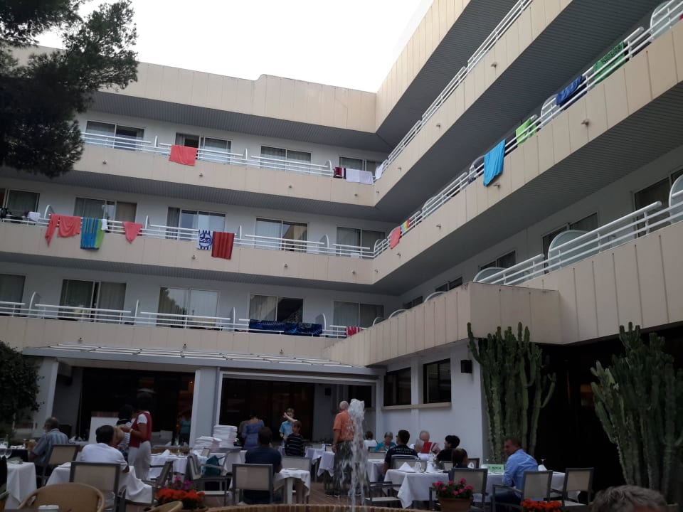 Handtuchreigen Hotel & Spa S'Entrador Playa