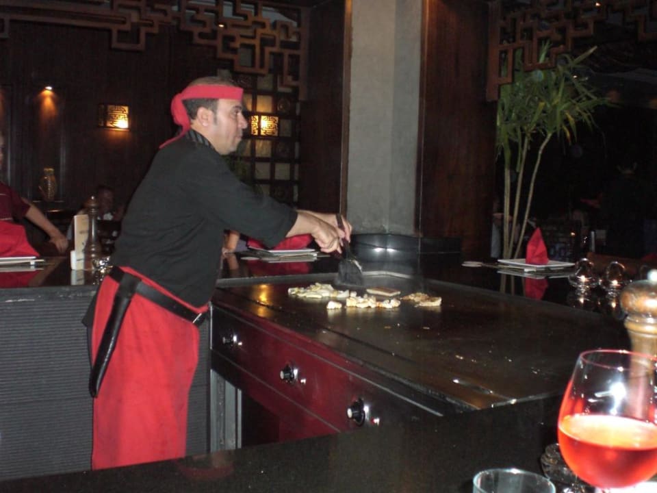 Teppanyaki im Asia-Restaurant SUNRISE Royal Makadi Resort