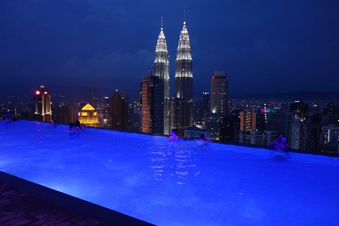 Pool The Face Suites