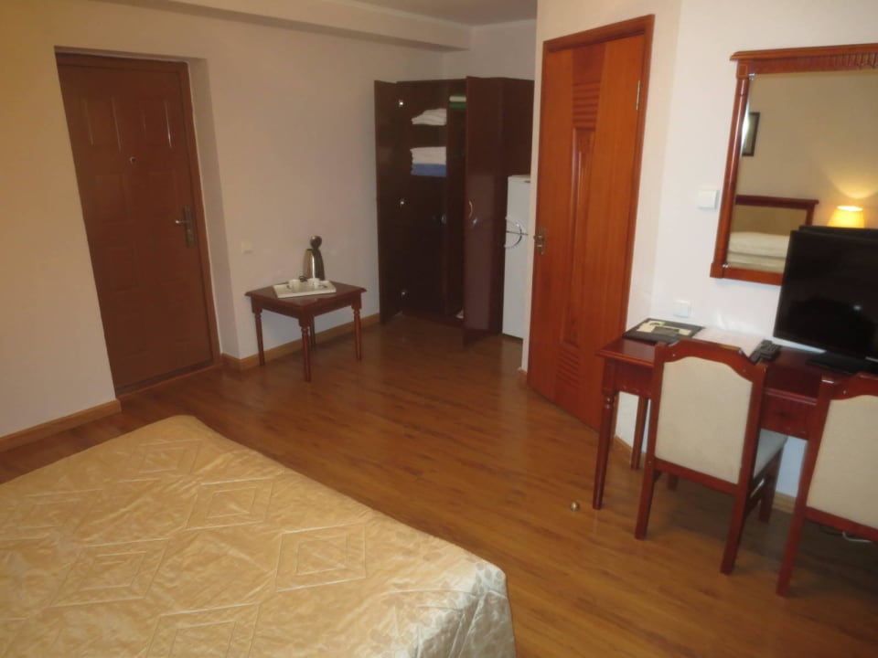 Zimmer Raduga Resort Center