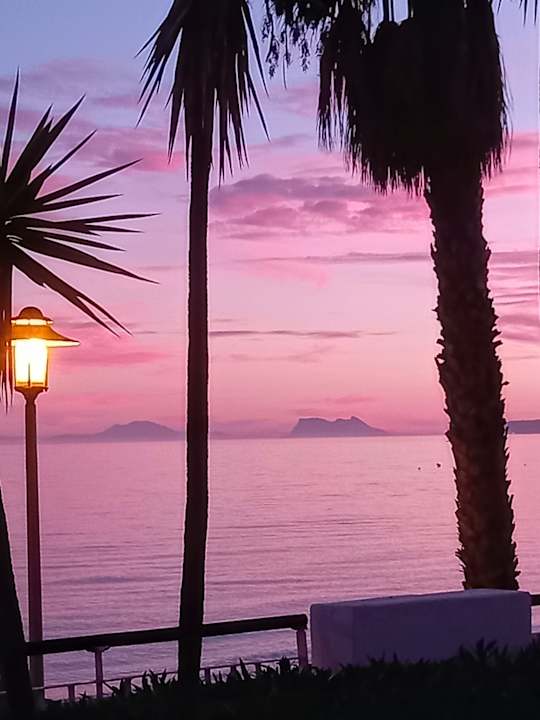 Außenansicht H10 Estepona Palace