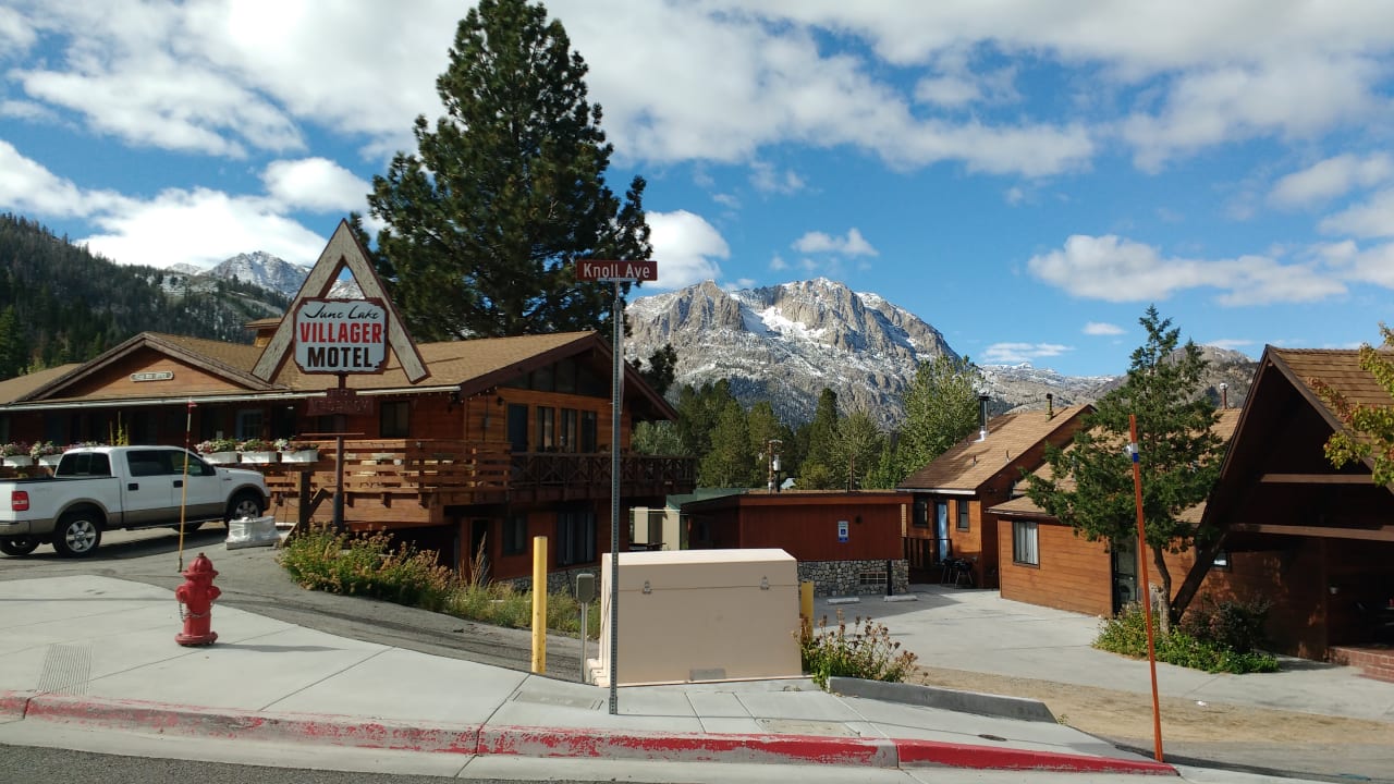 Außenansicht Lodge June Lake Villager