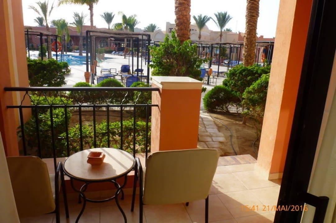 Blick von der Terrasse zum Pool Jaz Dar EL Madina