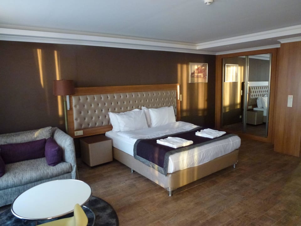 Große und schöne Zimmer Michell Hotel & Spa