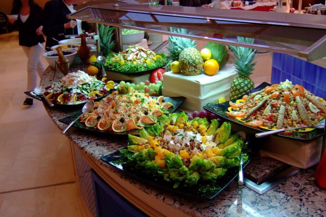 Buffet - Salate Valentin Sancti Petri