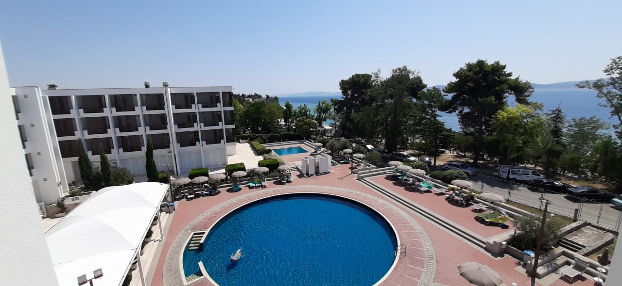 Pool Hotel Kolovare