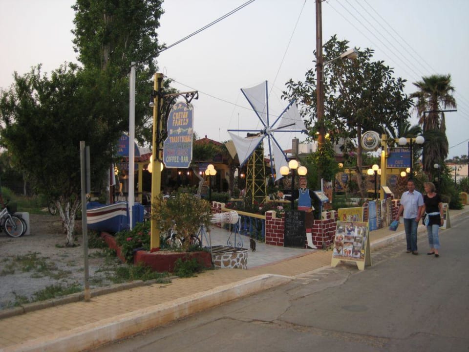 Die abendliche Taverne Phãea Cretan Malia