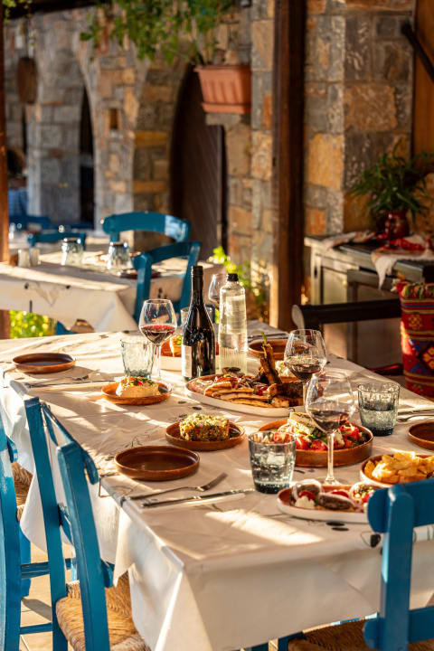 Gastro Alexander Beach Hotel & Village Resort