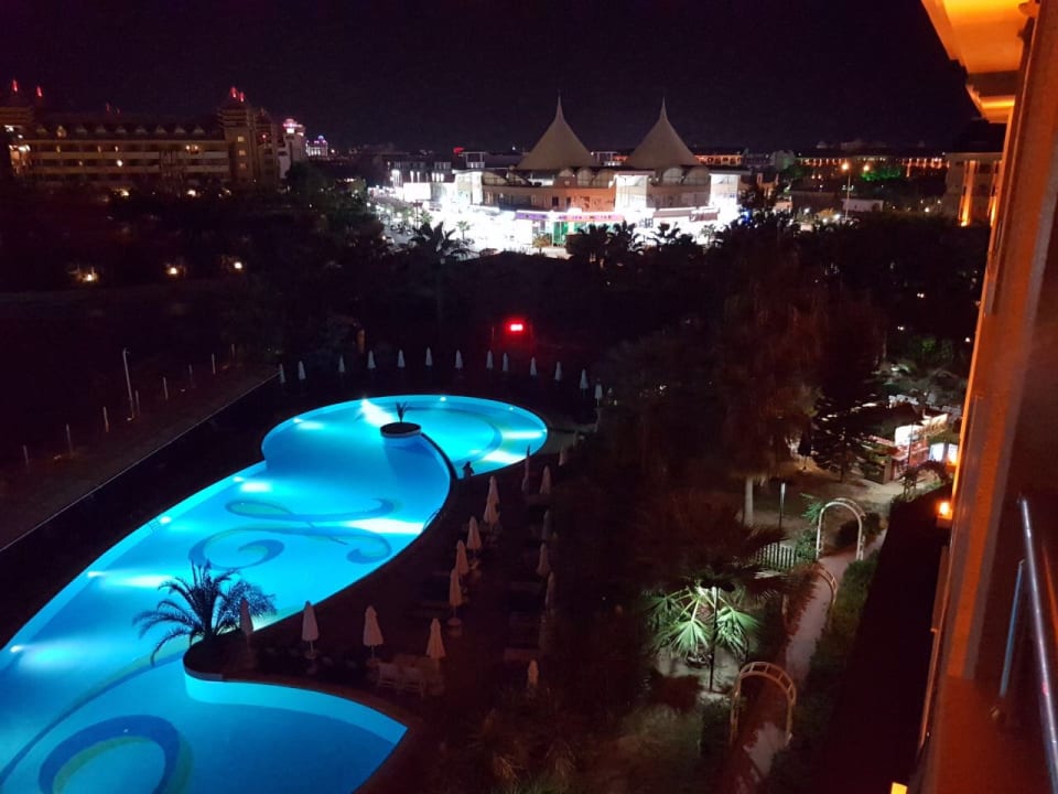 Aussicht vom Balkon des Nebengebäudes nach rechts  (nach lin Calimera Hane Garden