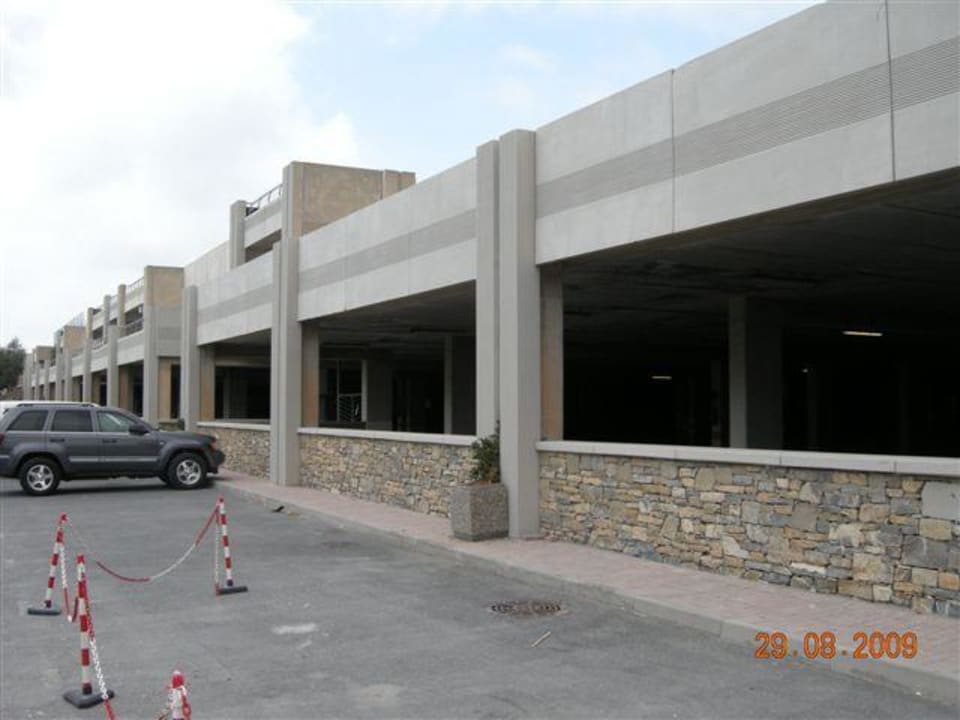 Натуральный кемпинг-мотель Aregai Marina Hotel & Residence