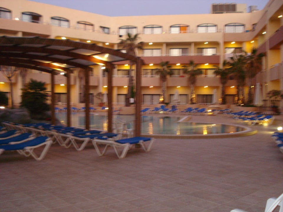 Pool am Abend Riviera Spa Resort - Adults Only